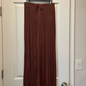 Entro Copper Pleated Pant